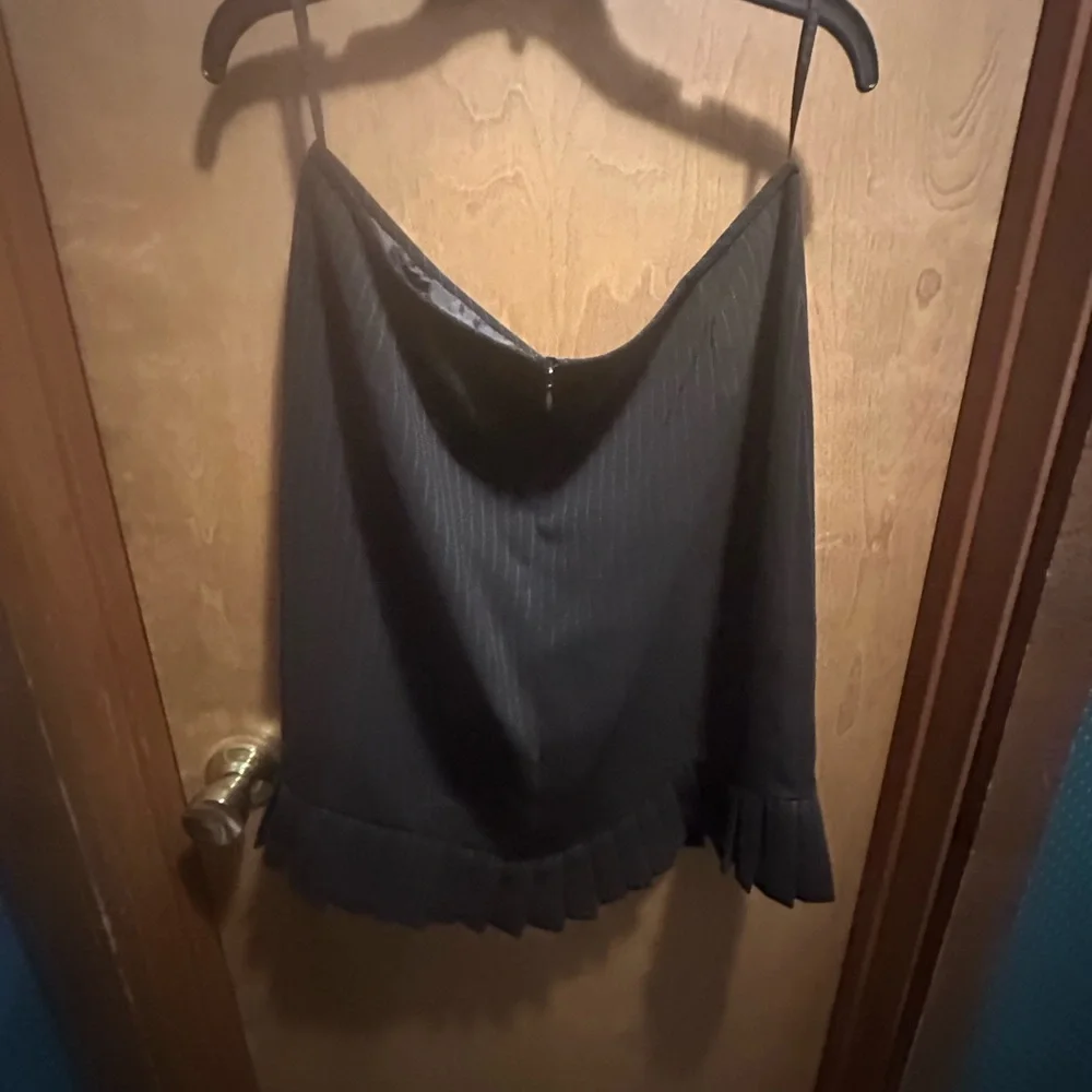 Tahari Elegant Brown Pinstripe Blazer and Skirt Set 16P - Picture 4 of 16